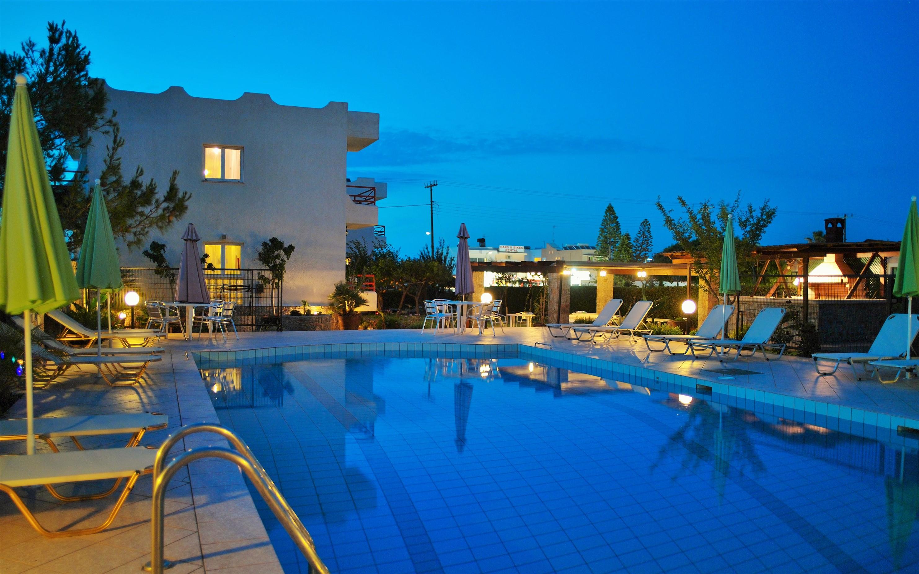 Altis Hotel Малія Екстер'єр фото