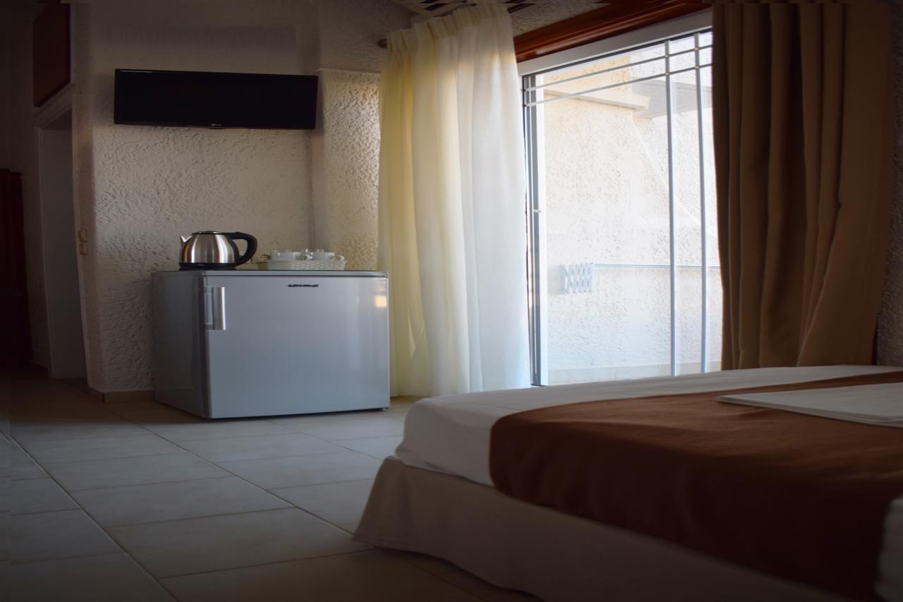 Altis Hotel Малія Екстер'єр фото